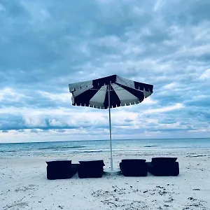 https://casa-tolok-in-beachfront.tulum-hotels.net